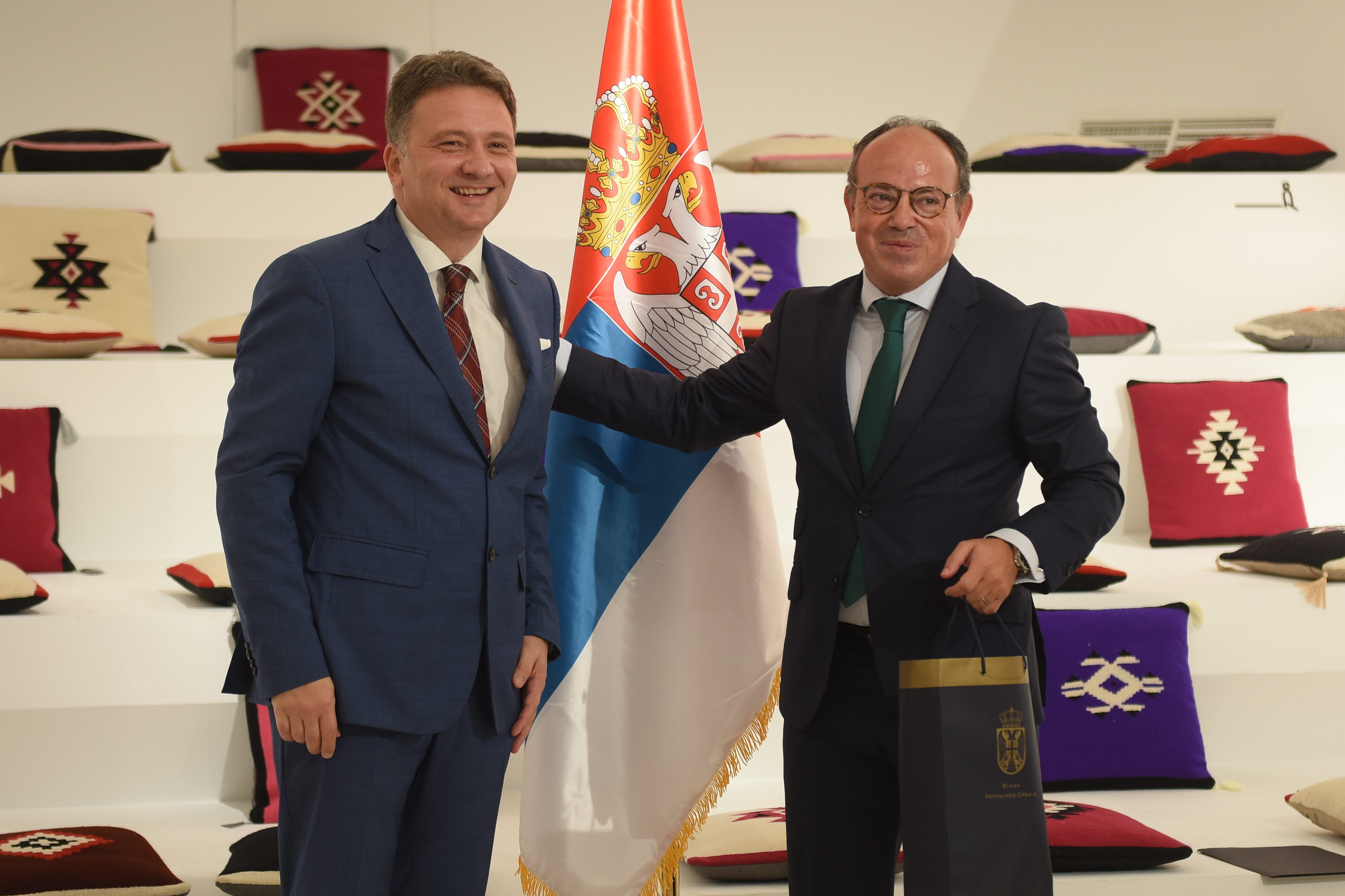 Oracle and Government of Serbia sign Memorandum of Understanding