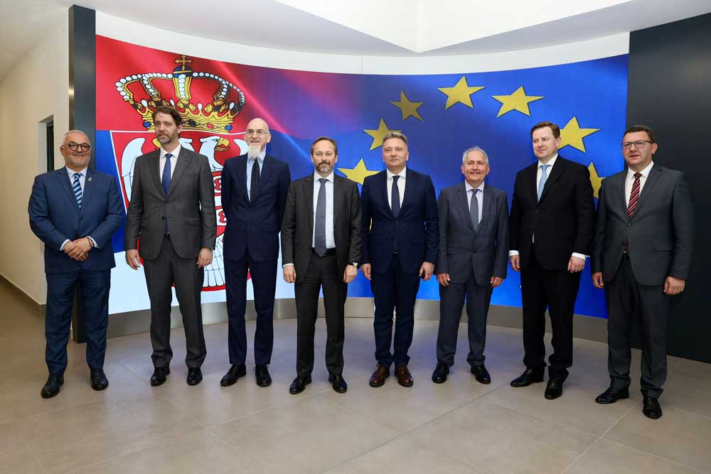 Ambasador Delegacije EU Emanuel Žiofre u Državnom data centru u Kragujevcu